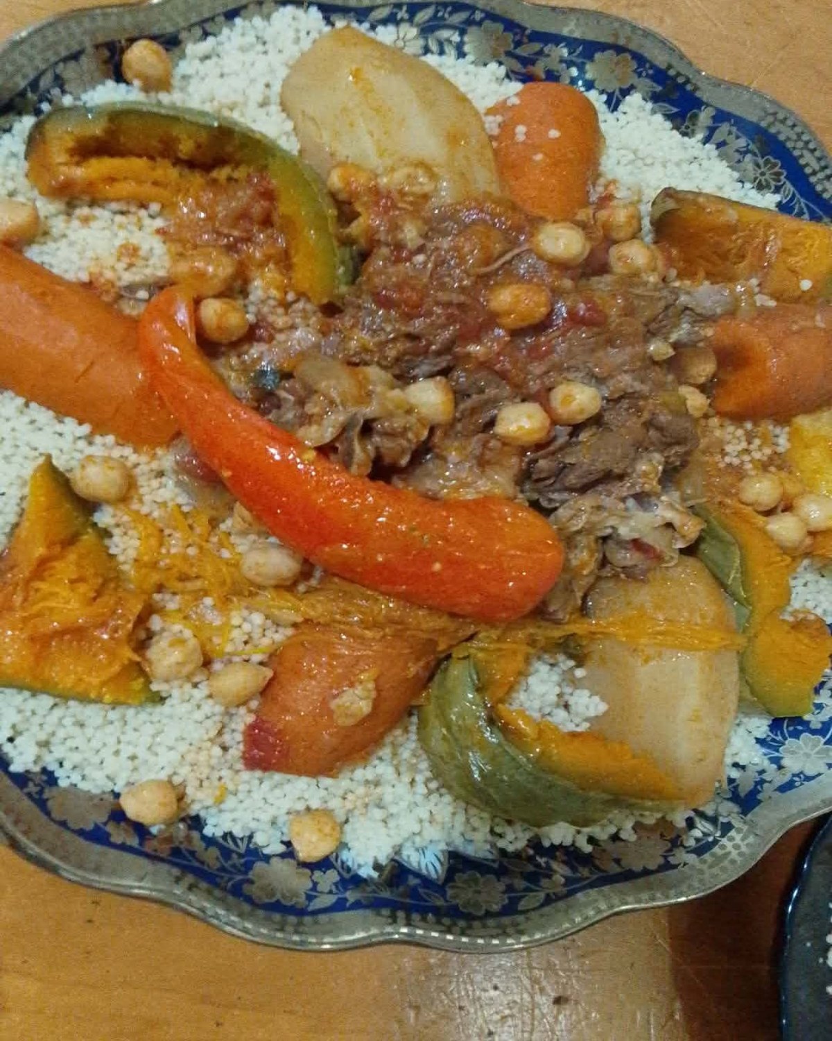 Couscous traditionnel fait maison — Verger de Hayat